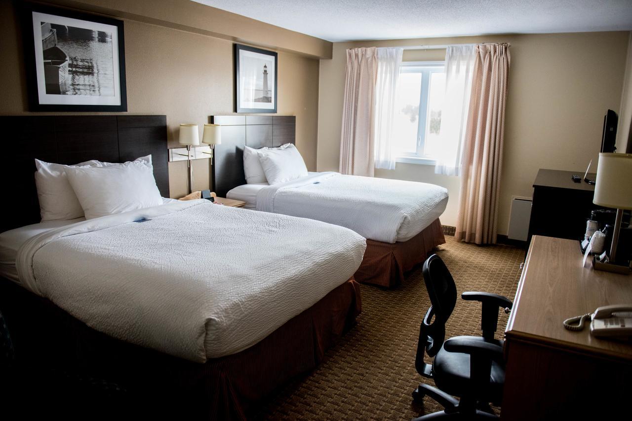 Travelodge Suites By Wyndham Moncton Exterior photo
